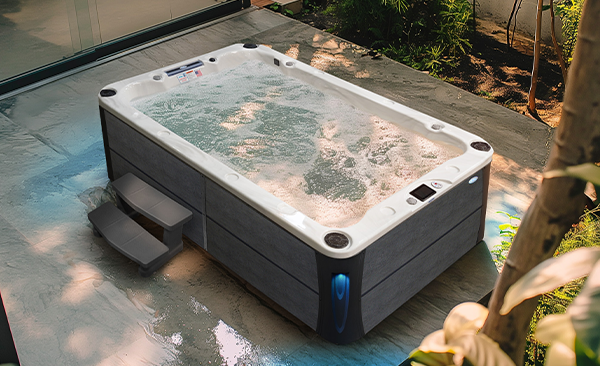 Deck Series Salinas hot tubs for sale